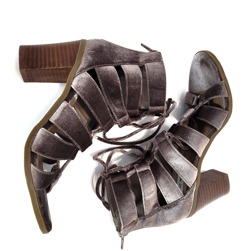 Steve Madden Bensin lace-up heels